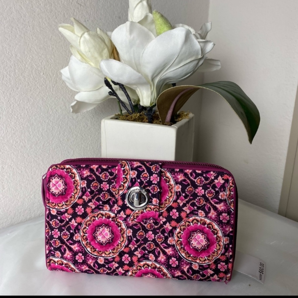 Vera Bradley Raspberry Medallion Turlock W…